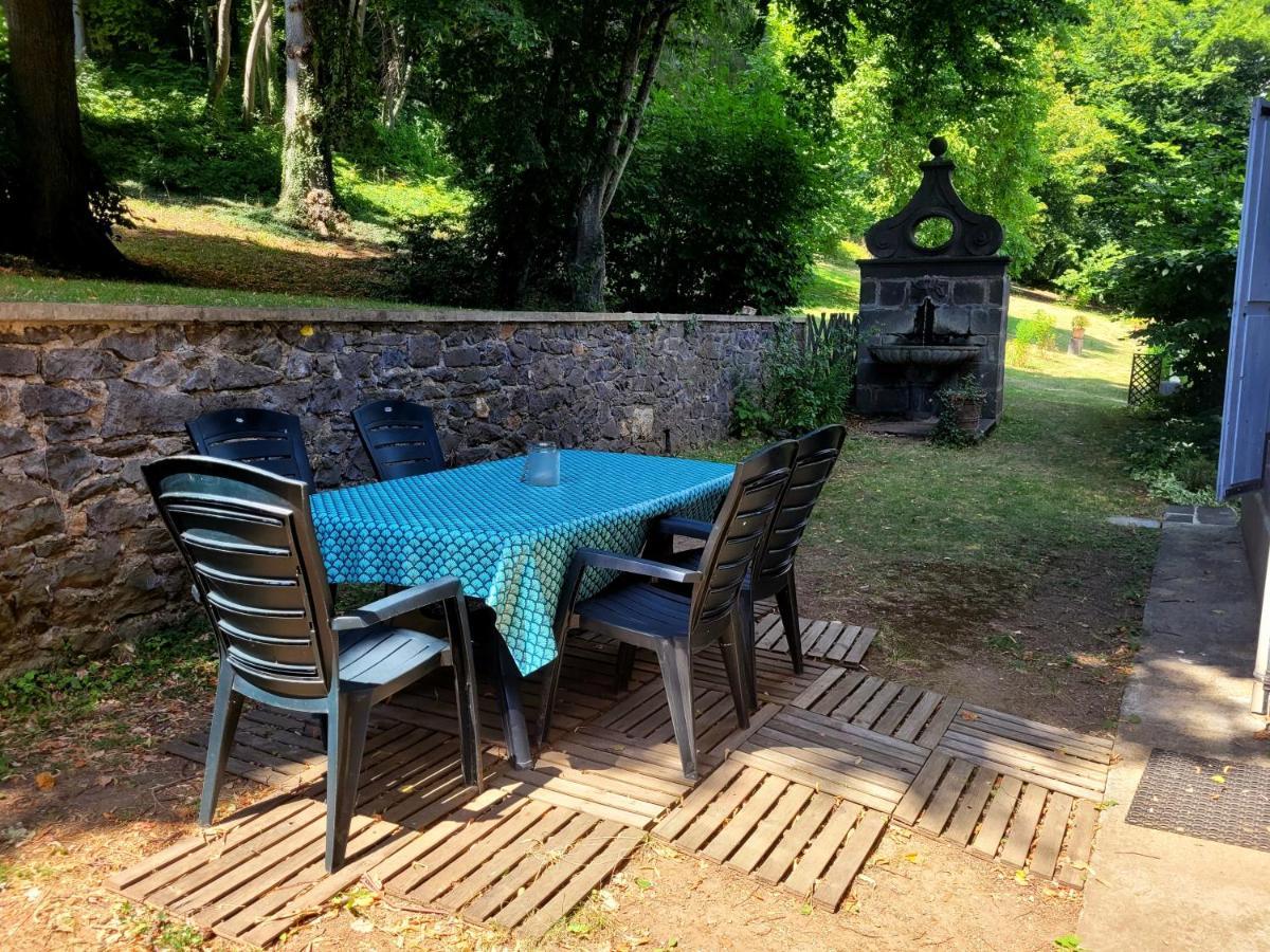 Gites Le Vieux Vinzelles Volvic Zewnętrze zdjęcie