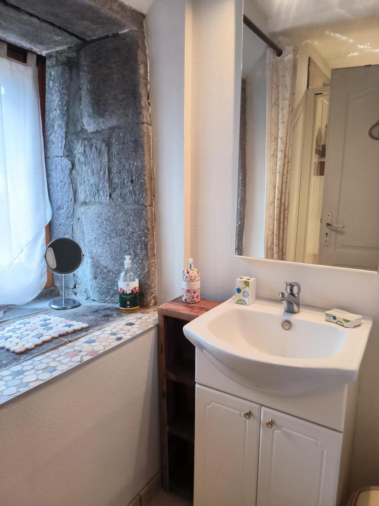 Gites Le Vieux Vinzelles Volvic Zewnętrze zdjęcie